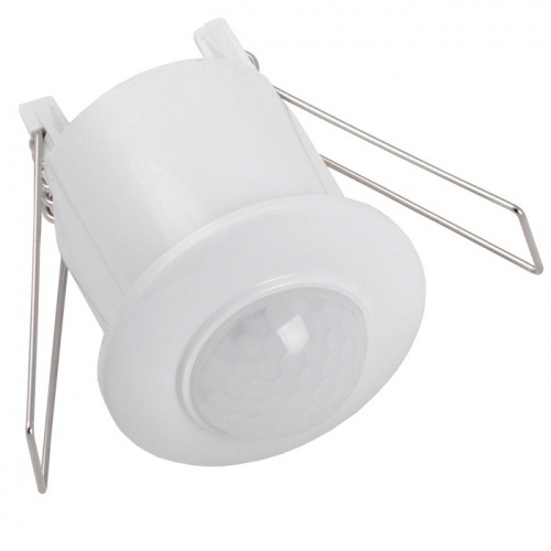 ������ �������� ������������ IEK �� 301 800 �� �����