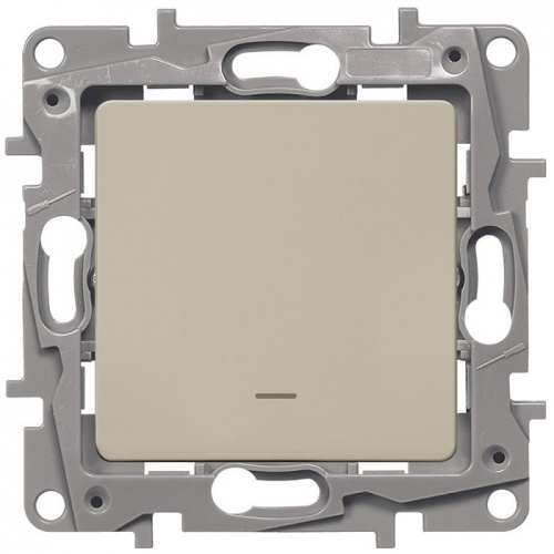   Legrand Etika 672315     
