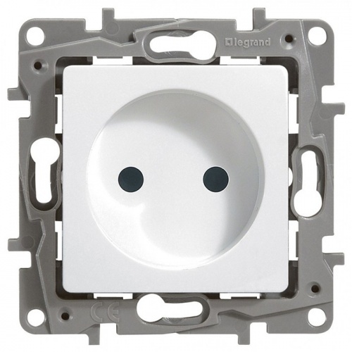   Legrand Etika 672234     
